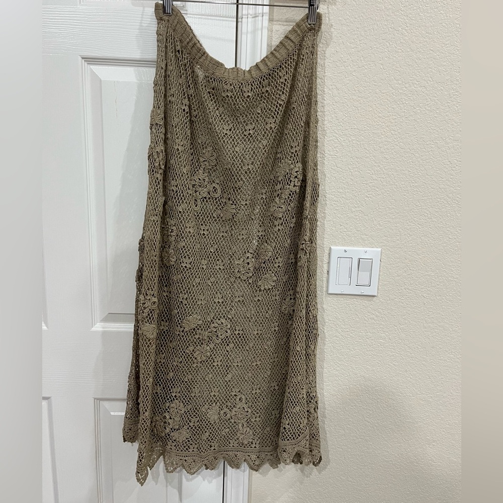 Lim’s Crochet Flower Maxi Skirt